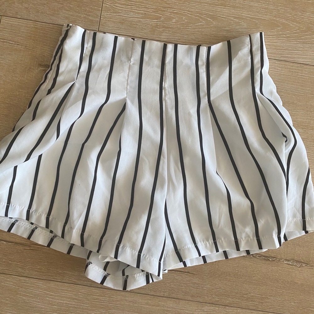 High waste shorts